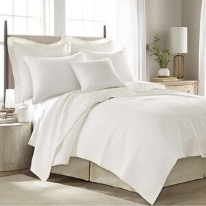 Levtex Home The Industrial Shop Solid Quilt and Sham Bedding Set Cream King